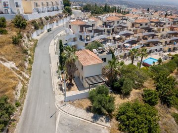 Detached Villa For Sale  in  Peyia