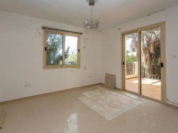 Detached Villa For Sale  in  Peyia