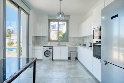 Detached Villa For Sale  in  Peyia - Sea Caves