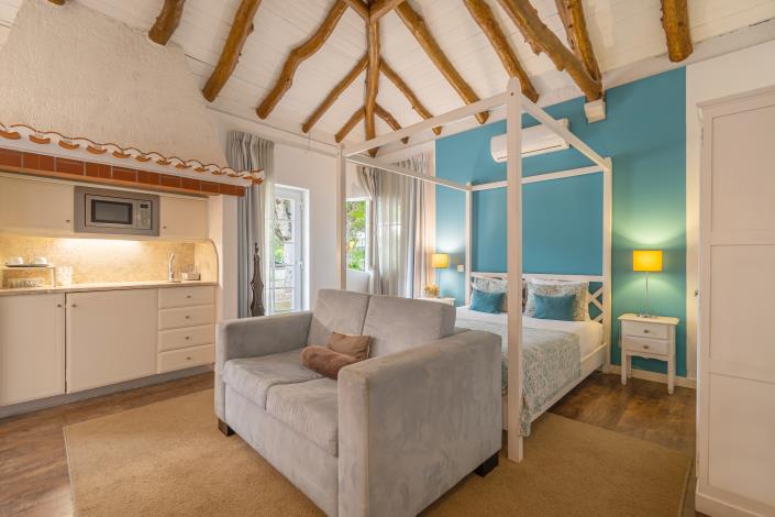 Image No.57-15 Bed Hotel for sale