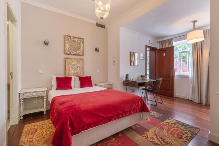 Image No.34-15 Bed Hotel for sale