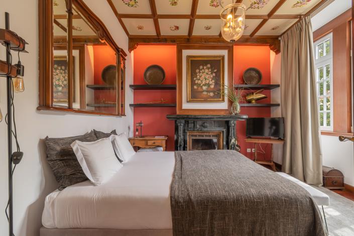 Image No.48-15 Bed Hotel for sale