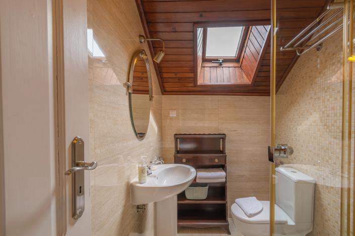 Image No.14-15 Bed Hotel for sale