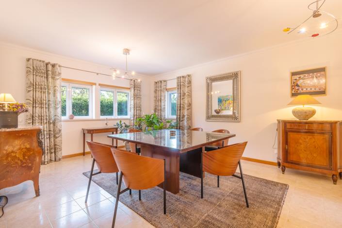 Image No.19-4 Bed Villa / Detached for sale