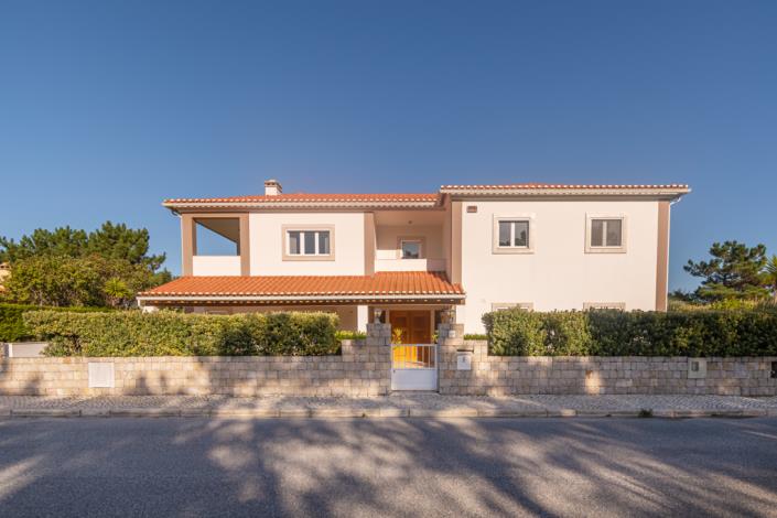 Image No.48-4 Bed Villa / Detached for sale