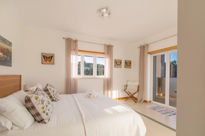 Image No.30-4 Bed Villa / Detached for sale