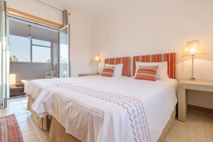 Image No.34-4 Bed Villa / Detached for sale