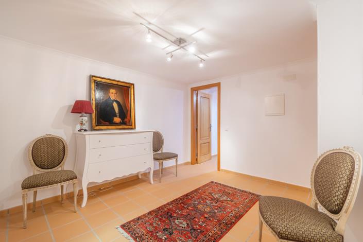 Image No.38-4 Bed Villa / Detached for sale