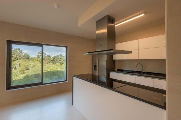 Image No.8-3 Bed Apartment for sale