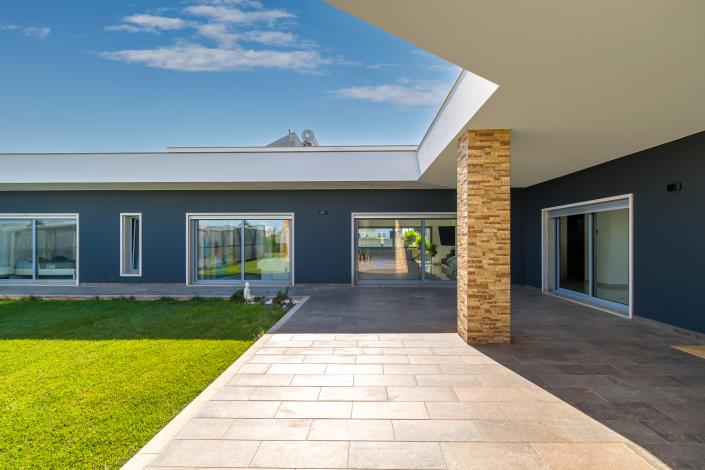 Image No.13-4 Bed House for sale