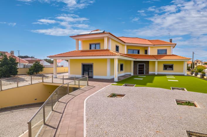 Image No.1-5 Bed House/Villa for sale
