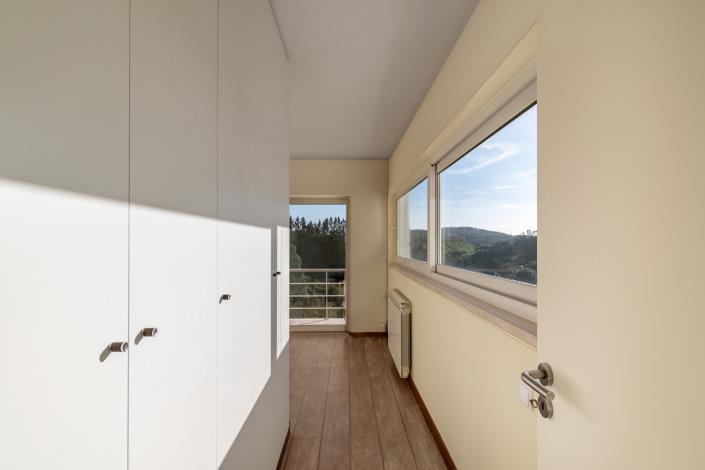 Image No.30-4 Bed House/Villa for sale