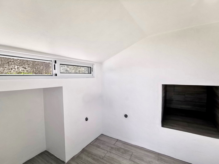 Image No.18-1 Bed Cottage for sale