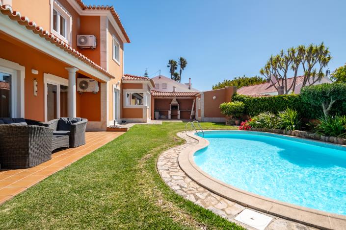 Image No.9-5 Bed House for sale