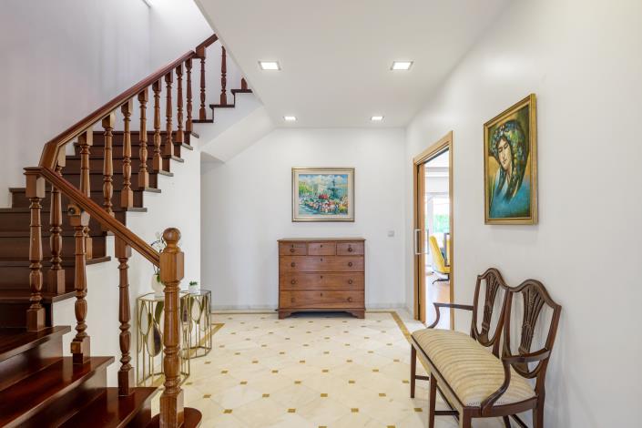 Image No.15-5 Bed House for sale