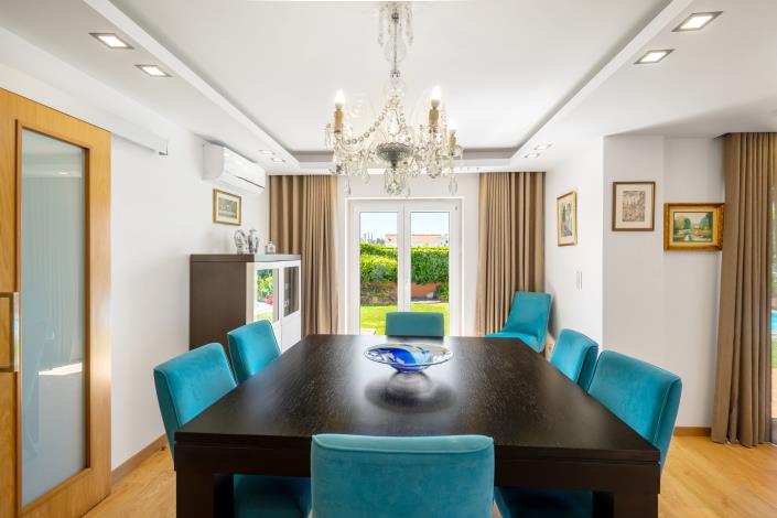 Image No.19-5 Bed House for sale