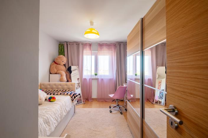 Image No.24-5 Bed House for sale