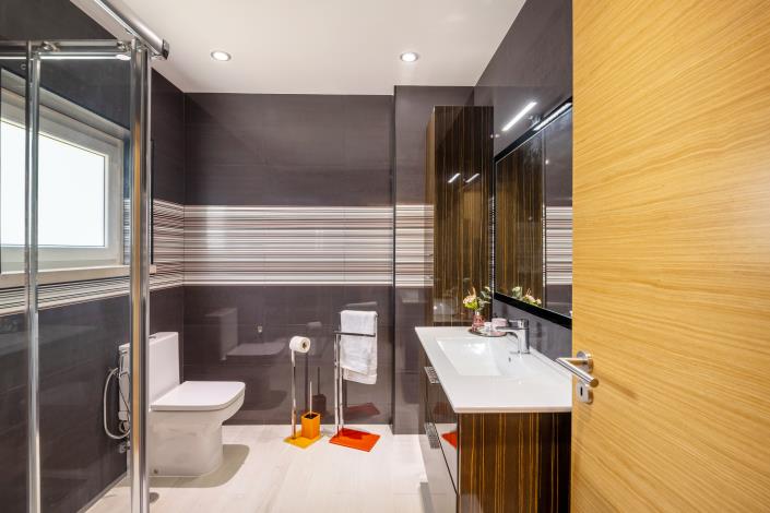 Image No.23-5 Bed House for sale