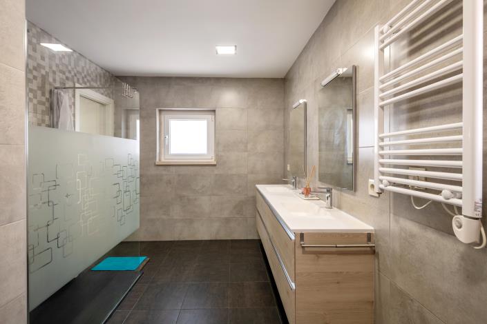 Image No.28-5 Bed House for sale