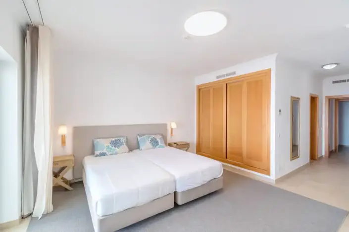 Image No.8-3 Bed Townhouse for sale