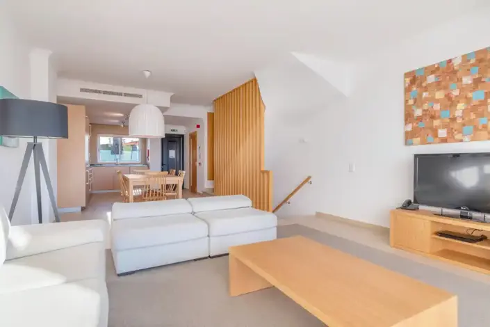 Image No.11-3 Bed Townhouse for sale