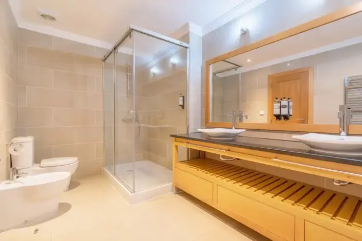 Image No.12-3 Bed Townhouse for sale