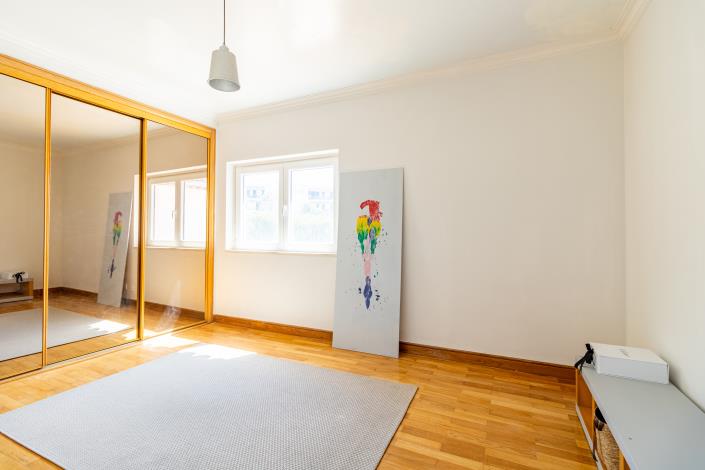 Image No.14-4 Bed House for sale