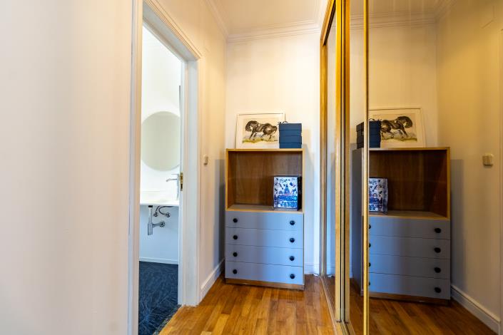 Image No.17-4 Bed House for sale