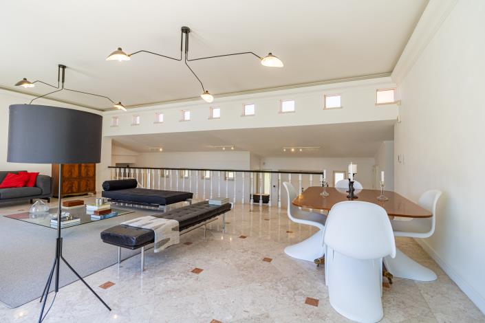 Image No.8-4 Bed House for sale