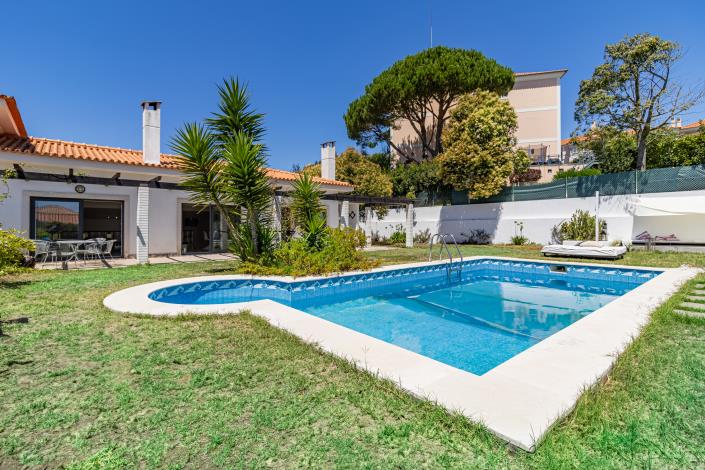 Image No.26-4 Bed House for sale