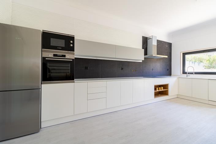 Image No.23-4 Bed House for sale