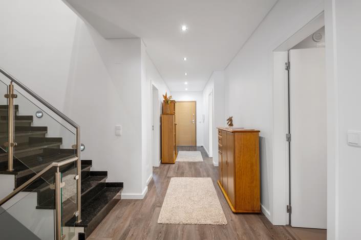 Image No.12-4 Bed Villa / Detached for sale