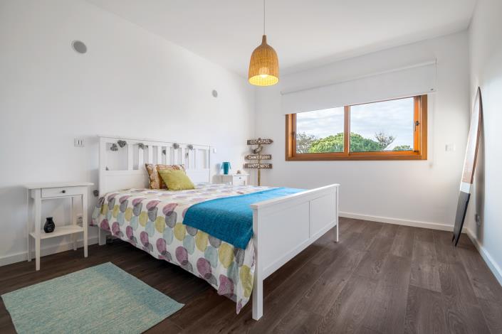 Image No.17-4 Bed Villa / Detached for sale