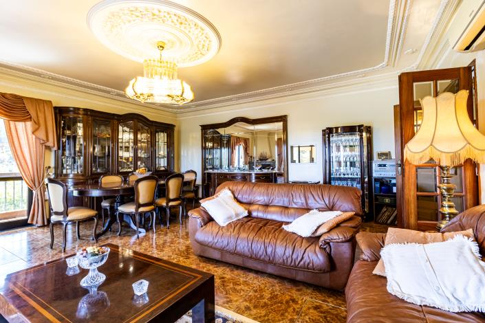 Image No.11-5 Bed Country House for sale