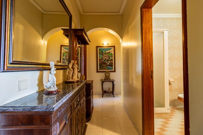 Image No.19-5 Bed Country House for sale