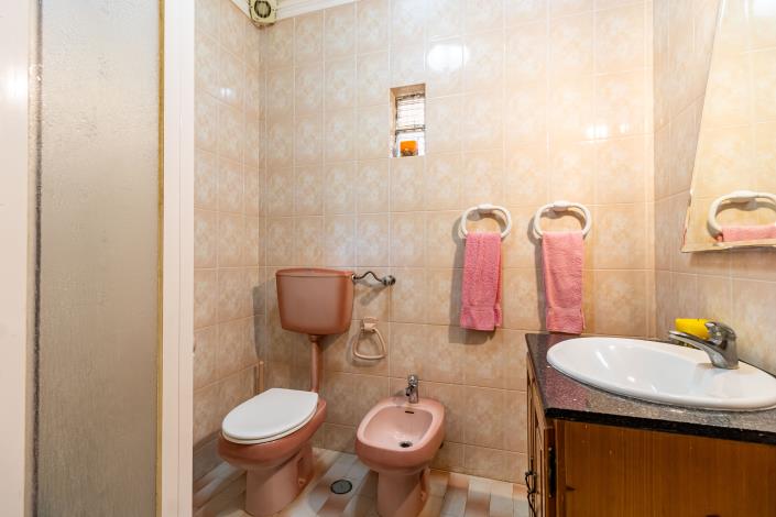 Image No.20-5 Bed Country House for sale