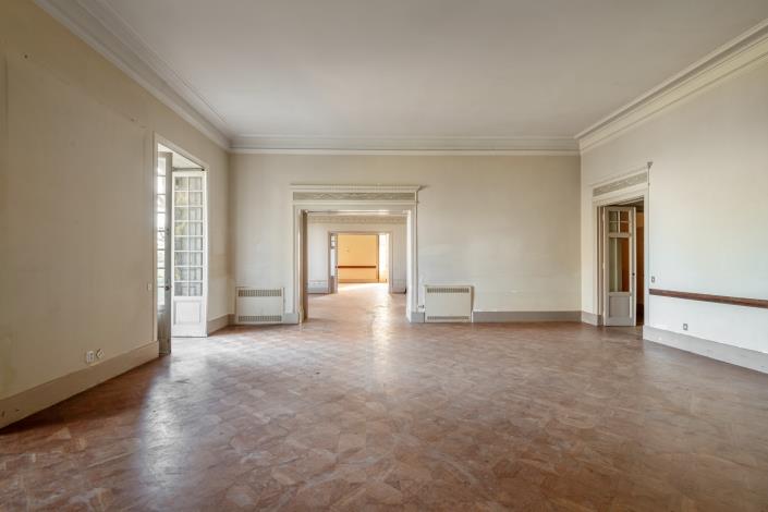 Image No.12-32 Bed Mansion for sale