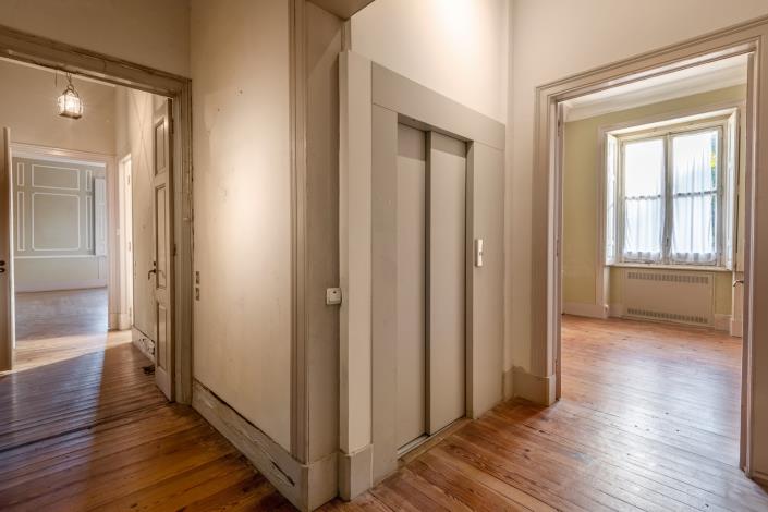 Image No.20-32 Bed Mansion for sale