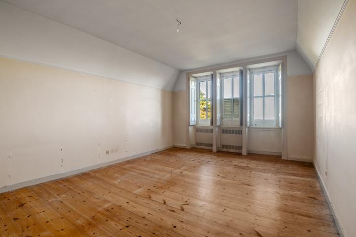 Image No.27-32 Bed Mansion for sale