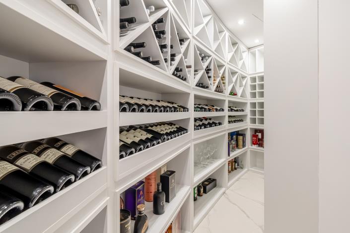 Image No.16-5 Bed Villa for sale