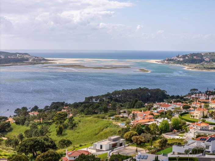 Image No.5-Maison / Villa de 4 chambres à vendre à Nadadouro