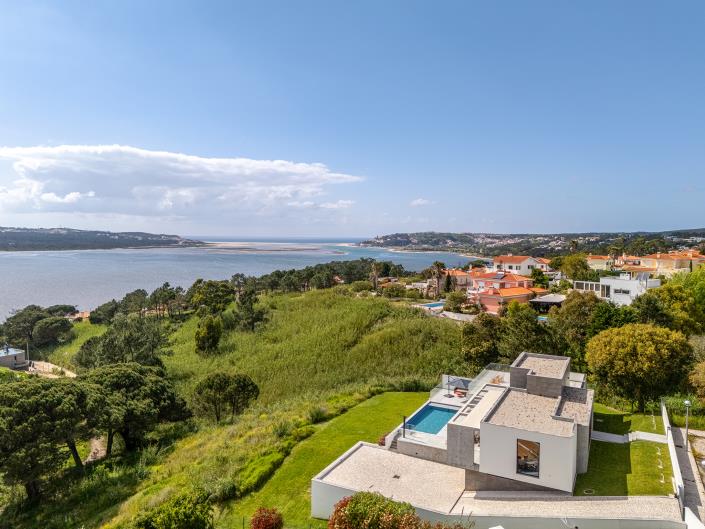 Image No.1-4 Bed House/Villa for sale