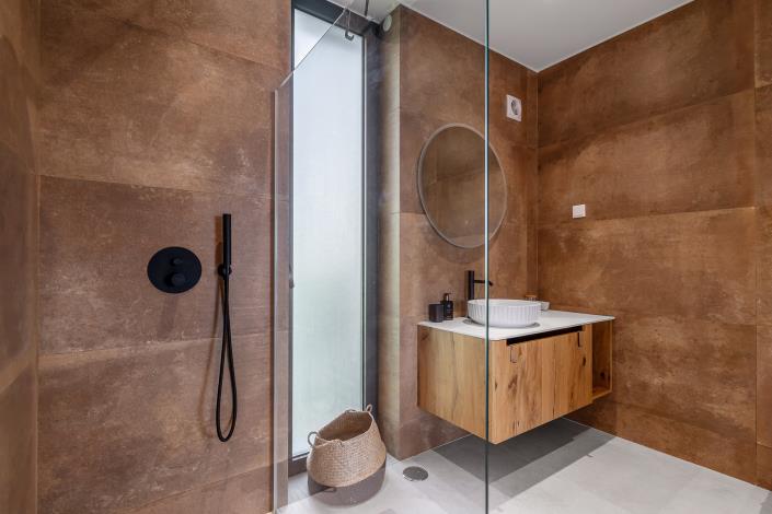 Image No.19-Maison / Villa de 4 chambres à vendre à Nadadouro