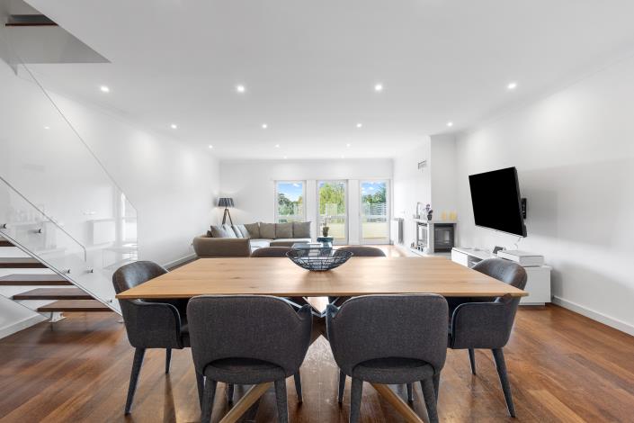 Image No.11-3 Bed Apartment for sale