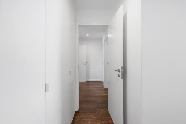 Image No.18-3 Bed Apartment for sale