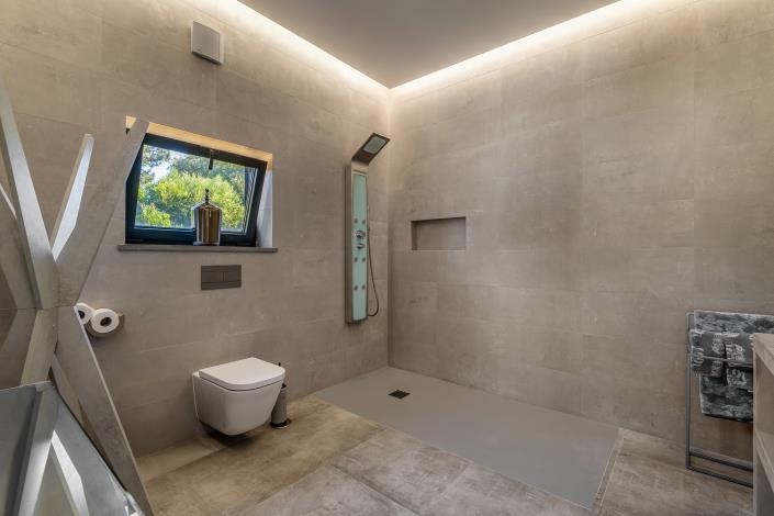 Image No.29-5 Bed Villa for sale