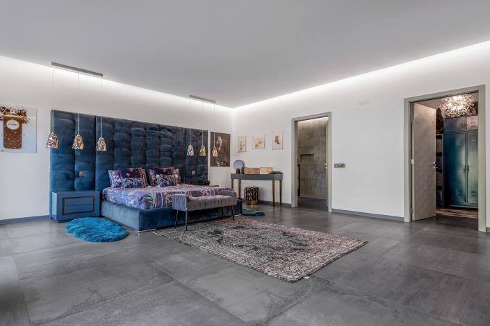 Image No.28-5 Bed Villa for sale