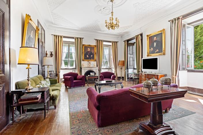 Image No.7-23 Bed Mansion for sale