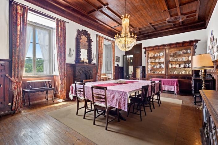 Image No.9-23 Bed Mansion for sale