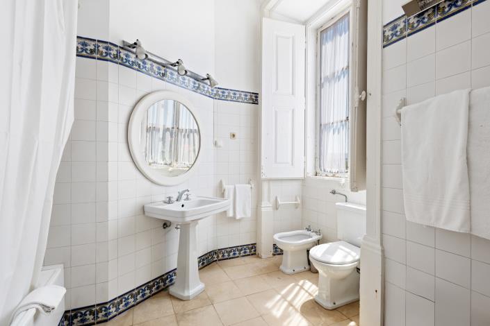 Image No.13-23 Bed Mansion for sale